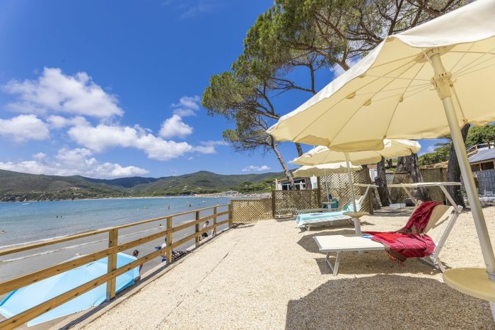 Zona relax sul mare riservata agli ospiti di Villa Acquamarina
